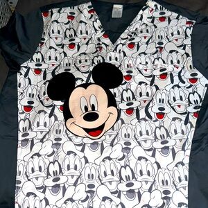MICKEY MOUSE SCRUB TOP